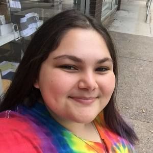 Meet your Posher, Stacy